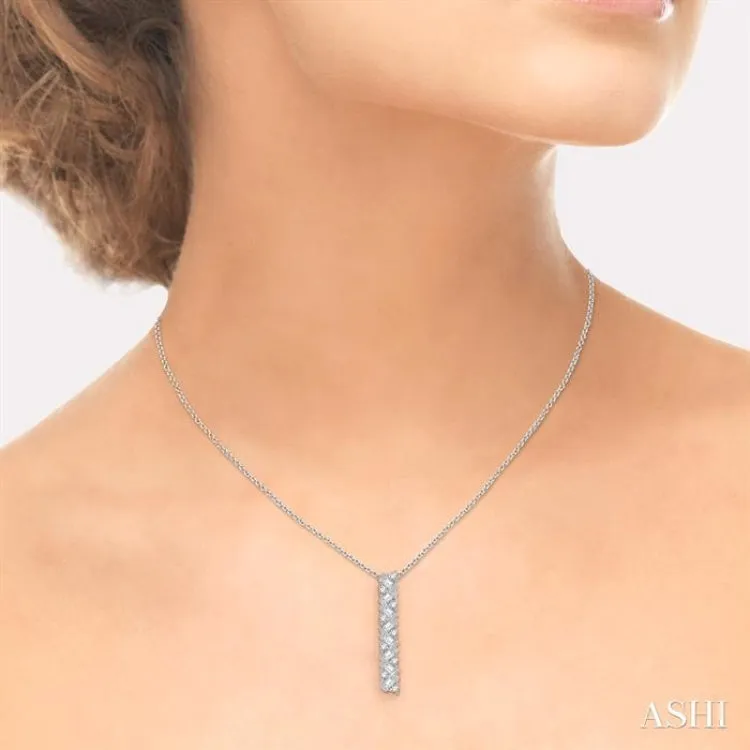 1/2 Ctw Zigzag Baguette and Round Cut Diamond Bar Pendant With Chain in 14K White Gold