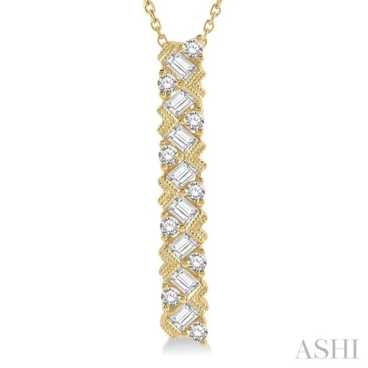 1/2 Ctw Zigzag Baguette and Round Cut Diamond Bar Pendant With Chain in 14K Yellow Gold