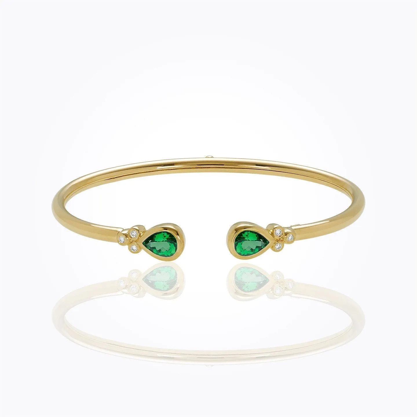 18K Bellina Bangle with emerald and diamond