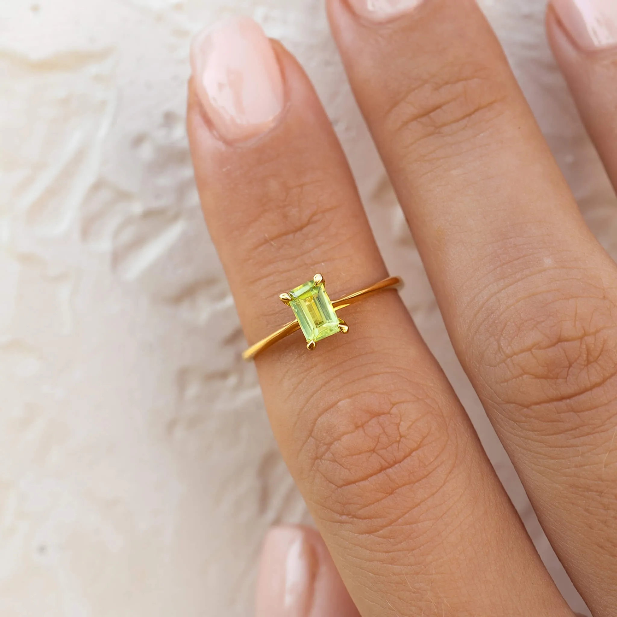 Baguette Ring Peridot - Charlotte