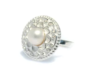 Chinatown Ladies Pearl Sterling Silver Ring