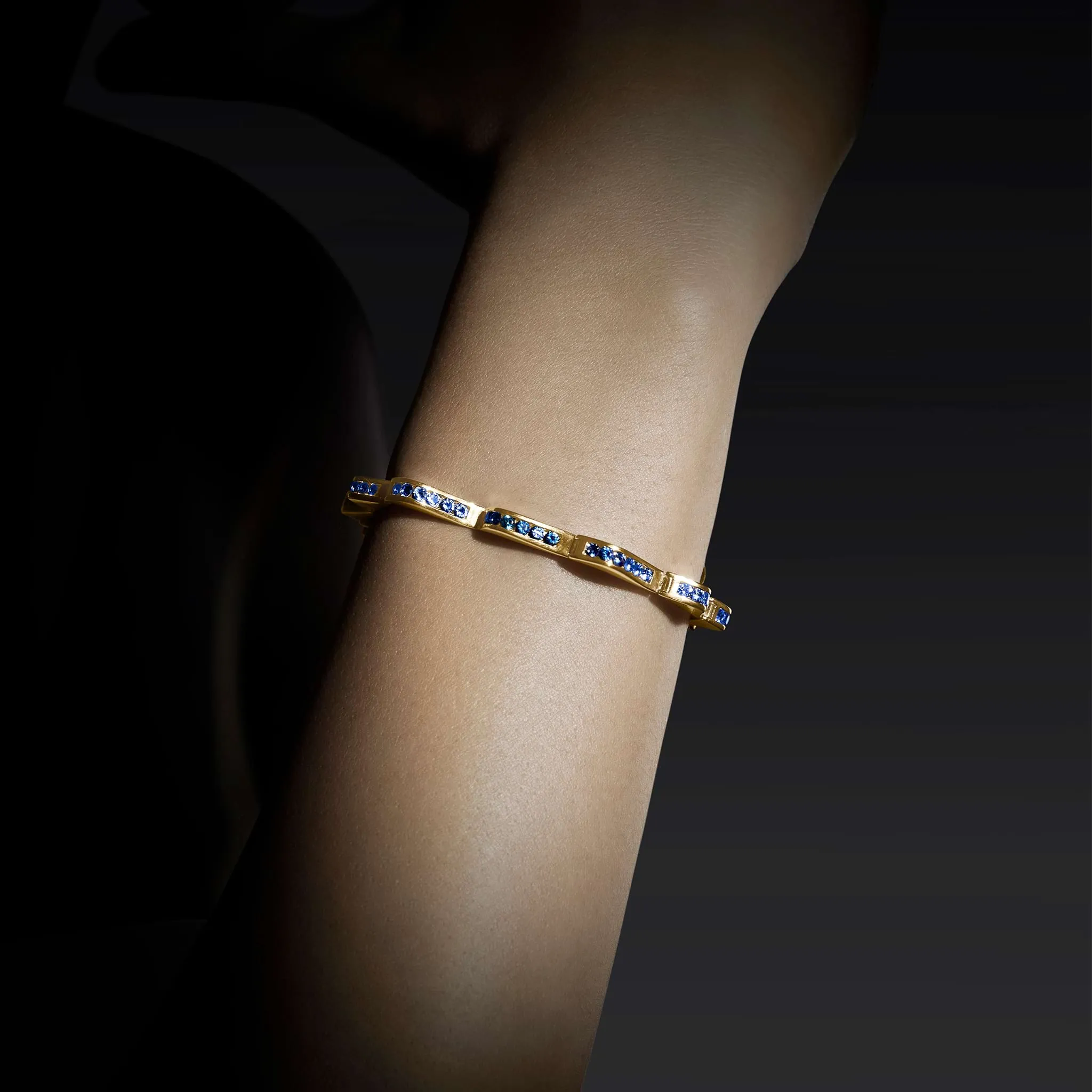 Couture 18K Gold Blue Sapphire Link Wave Bracelet