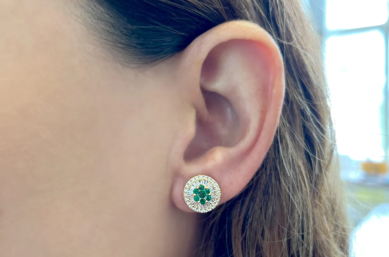 Earrings 18kt Gold Center Emeralds & Diamonds Pizza