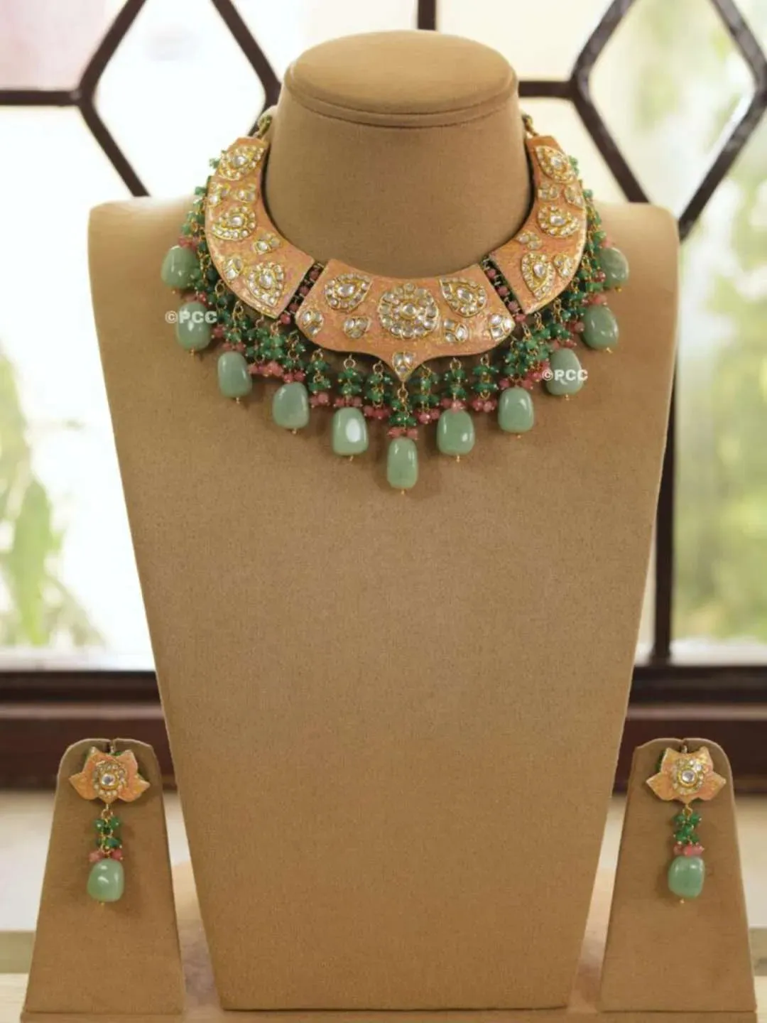 Handmade Traditional Rajasthani Hasli Style Kundan Necklace