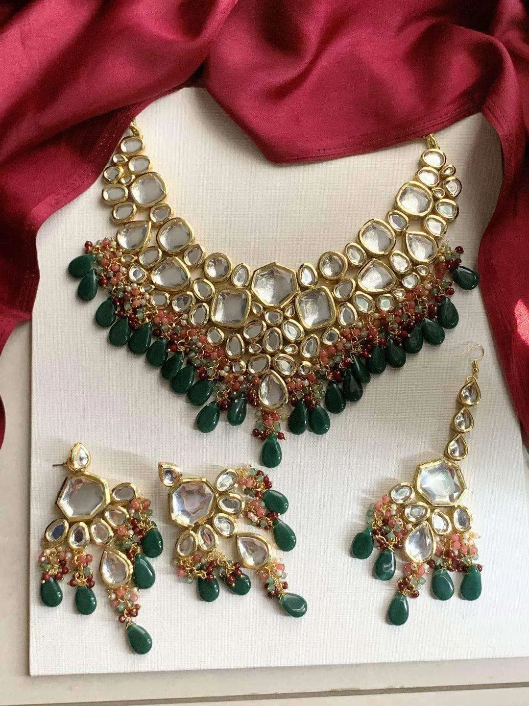 Ishhaara Bride In Kundan Bridal Necklace With Teeka