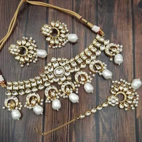 Kundan Choker With Hanging Chand Necklace