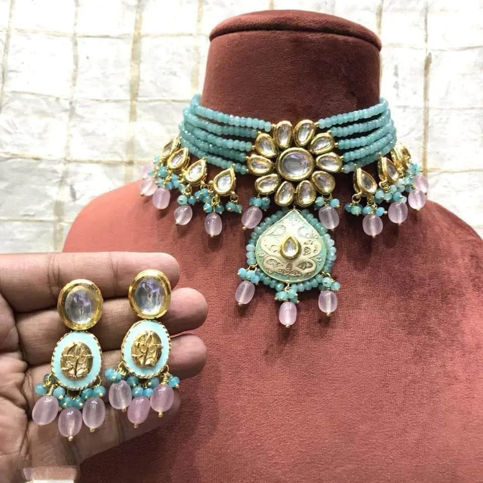 Kundan Patch Choker With Handpainted Pendant