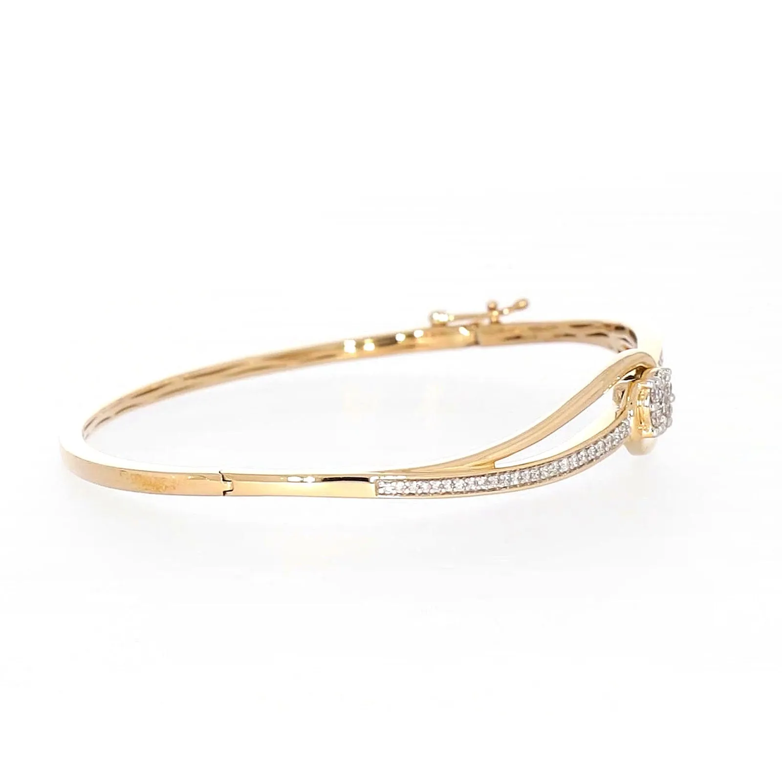 London 9ct Yellow Gold Round Brilliant Cut 1/2 CARAT tw of Diamonds Bangle