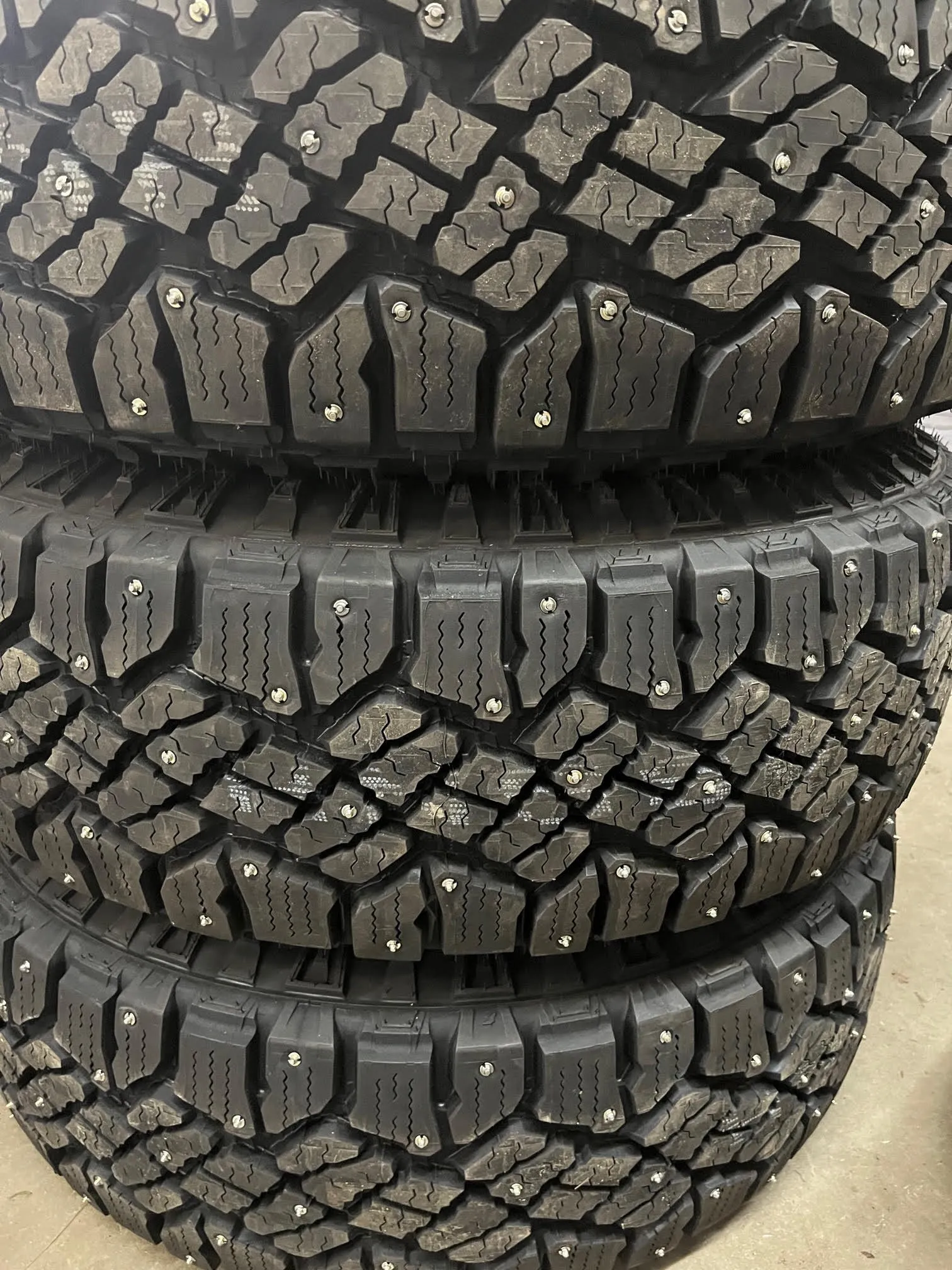 Model 1300 – Motorcycle Street Tires or Vehicle Tires