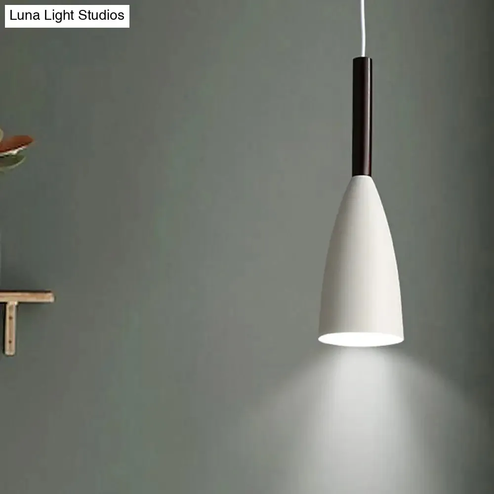 Modern Metallic Cone Pendant Lamp – Stylish Hanging Light for Restaurants