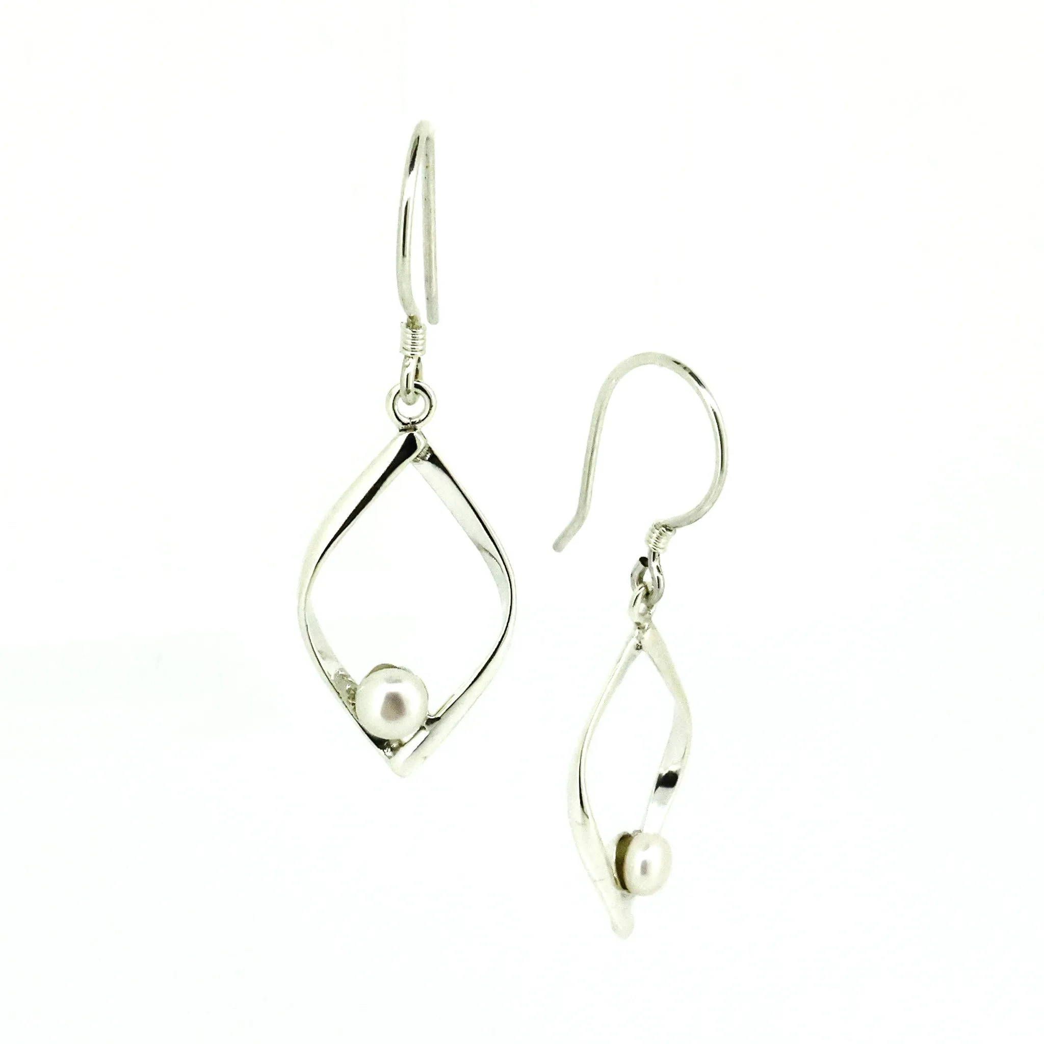 Oceanic Diamonds Pearl Earrings Silver