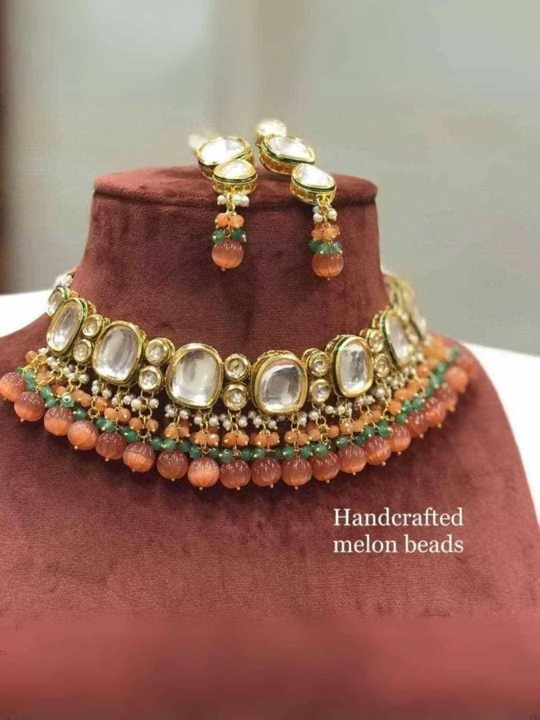 Oval Kundan Choker Necklace Set