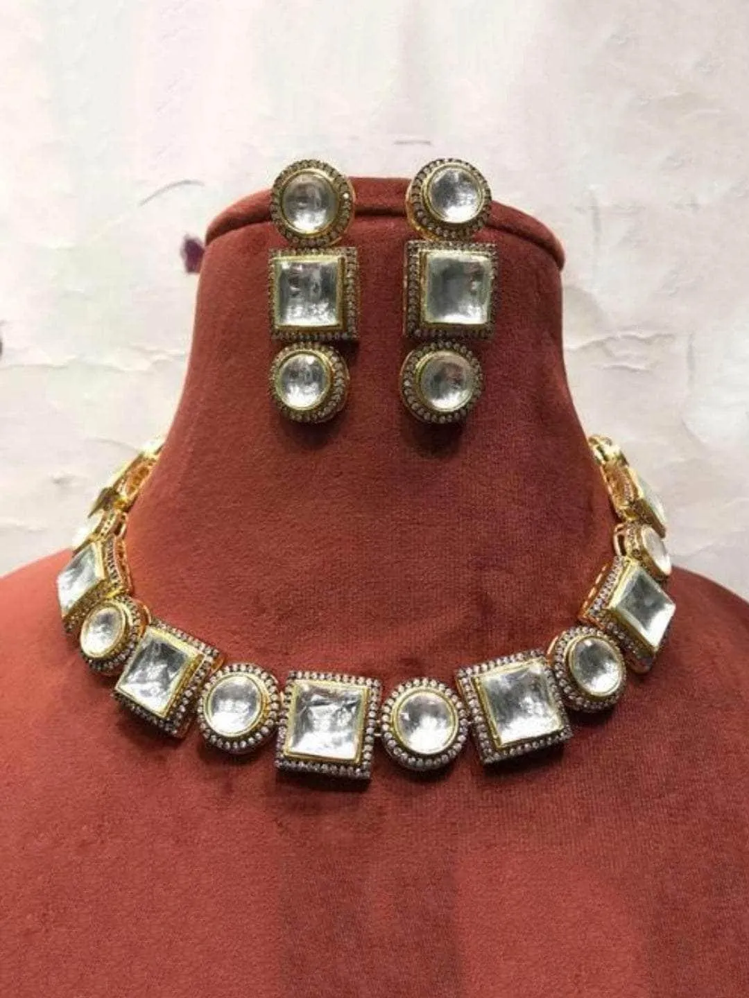 Patchi Kundan Square Round Necklace