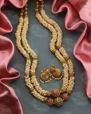 REGAL ELEGANCE PEARL NECKLACE