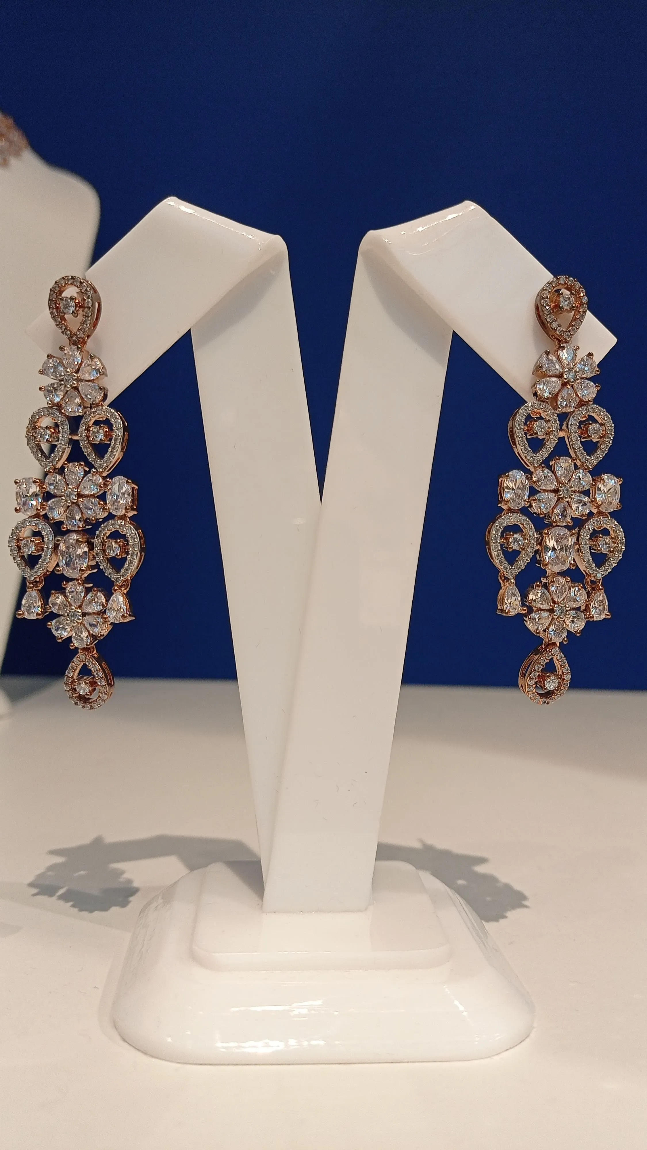 Roshni Starlight Rose Gold Necklace and Earrings Set