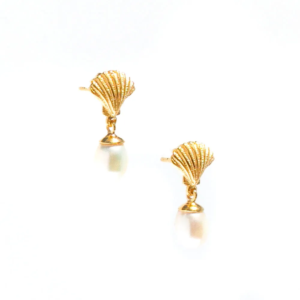 Shell Pearl Studs Gold