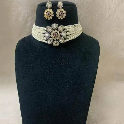 Small Pearls Choker And Earring Set