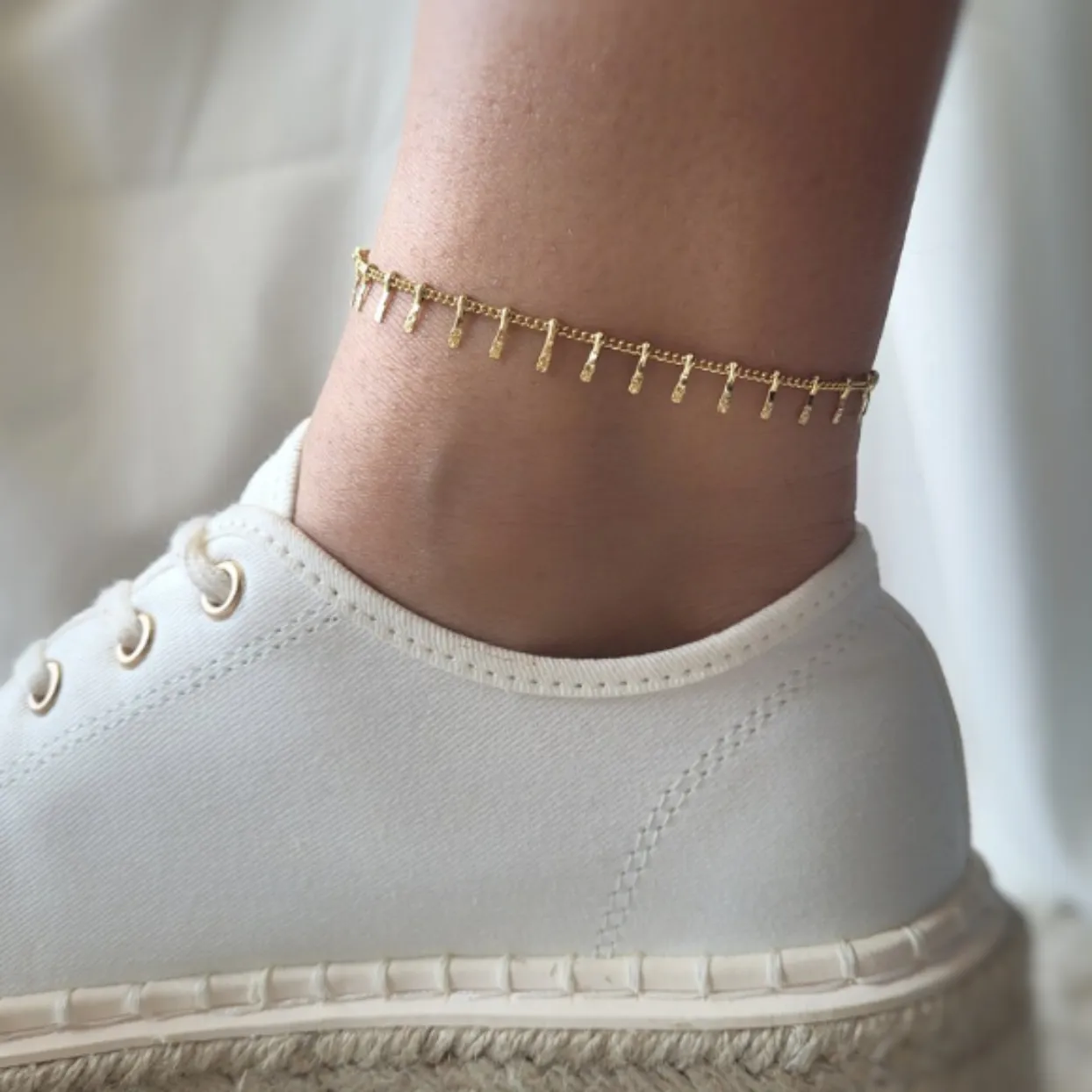 TASSELS OF GOLD - WATERPROOF BEACH BOHO ANKLETS