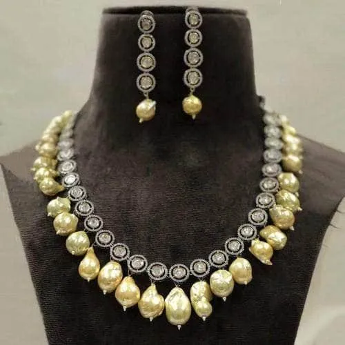 Victorian Round Baroque Necklace Set